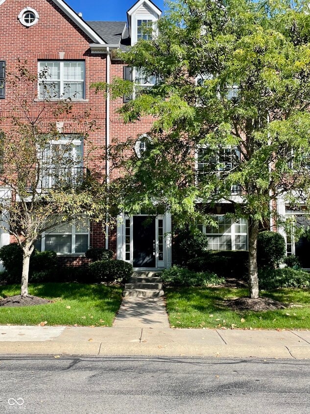 Foto principal - 11715 Anton Dr
