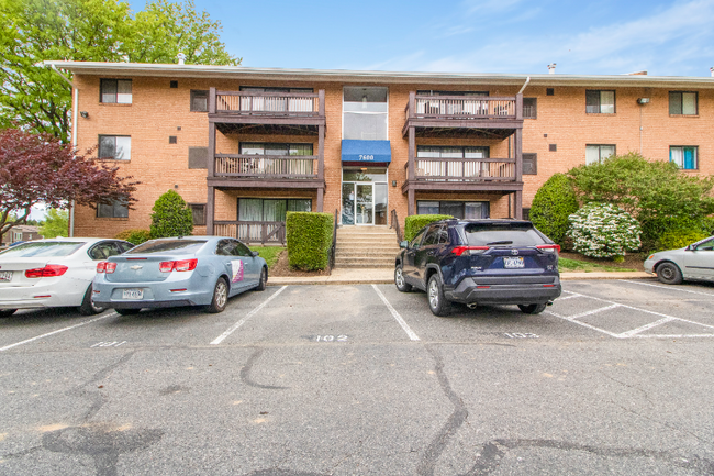 Foto del edificio - 7600 Savannah St