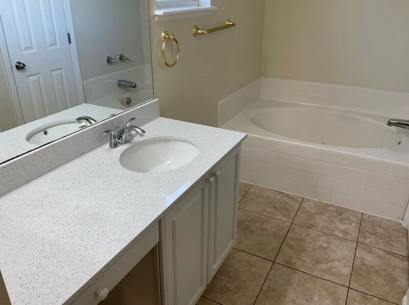 Foto principal - 44154 Halcom Ave
