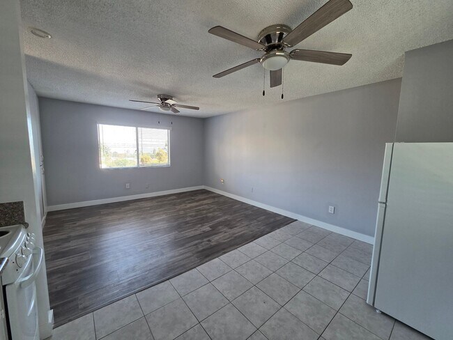 Foto del edificio - 28151 Highridge Rd
