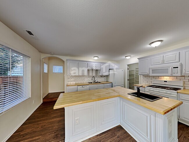 Foto del edificio - 5115 203rd St Ct E