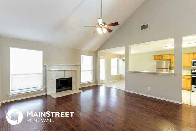 Building Photo - 108 Lonesome Dove Ln