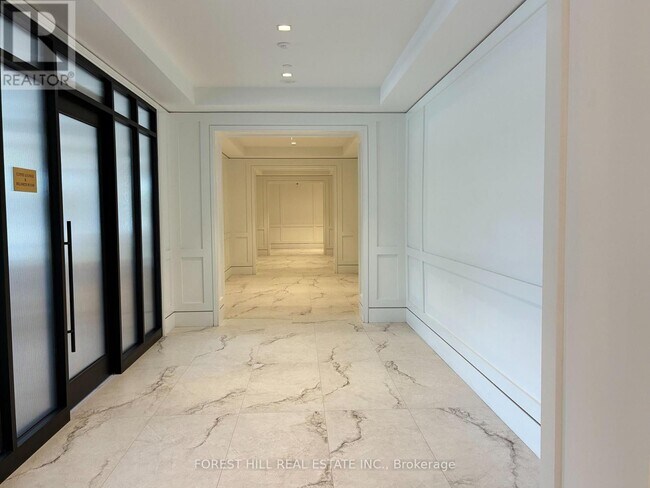 Photo du bâtiment - 4010 Eglinton Ave W