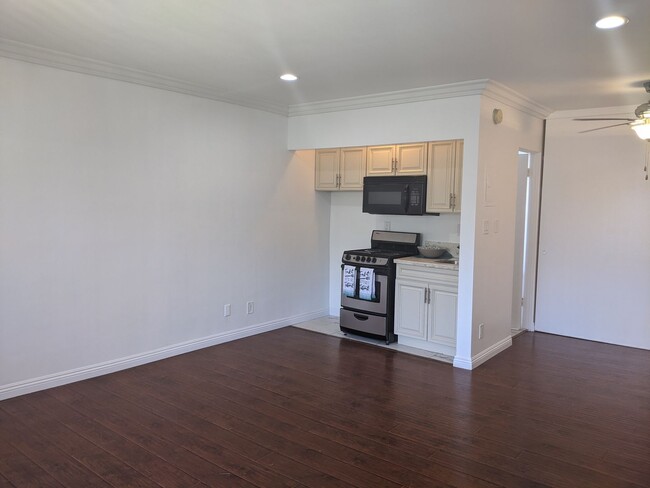 Foto del interior - LOVELY 1BED Near Valley College! -- GREAT ...