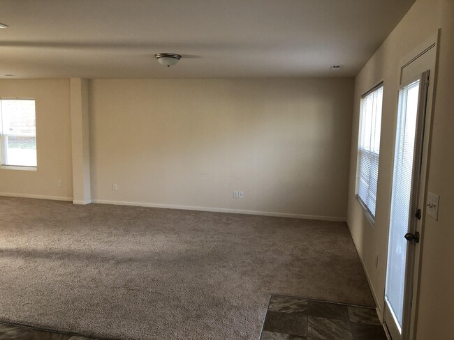 Building Photo - 104 Mulligan Dr