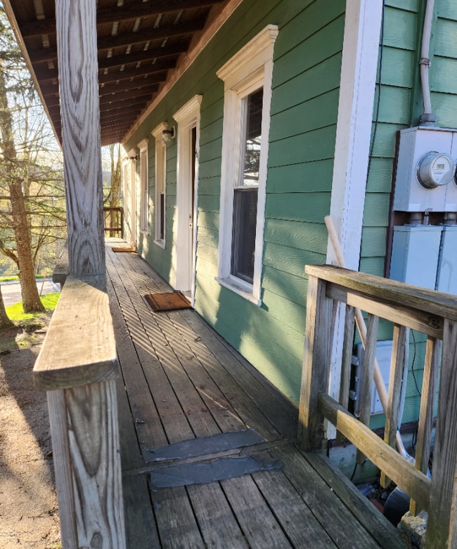 Building Photo - 43 1st St