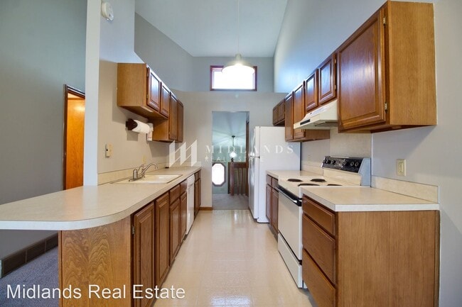 Building Photo - 2 br, 1 bath House - 3305 Comstock Avenue