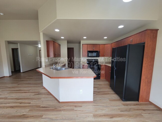 Foto del edificio - 1653 Larkspur Dr