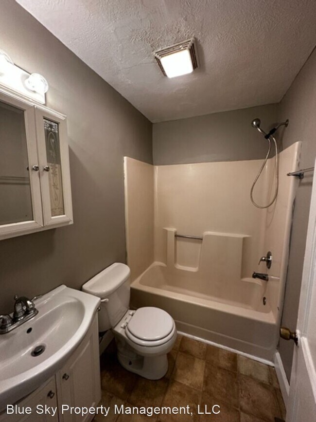 Foto del edificio - 3 br, 1 bath House - 1300 W 17Th St