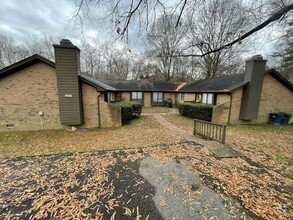 Building Photo - 2805 C Seclusion Ct