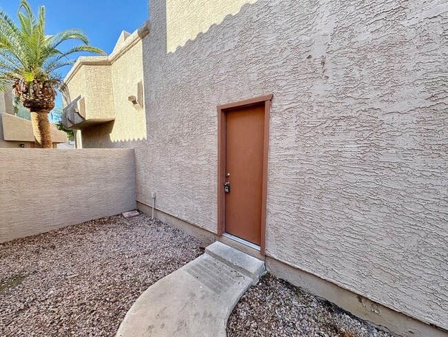 Building Photo - 2834 S Ext Rd