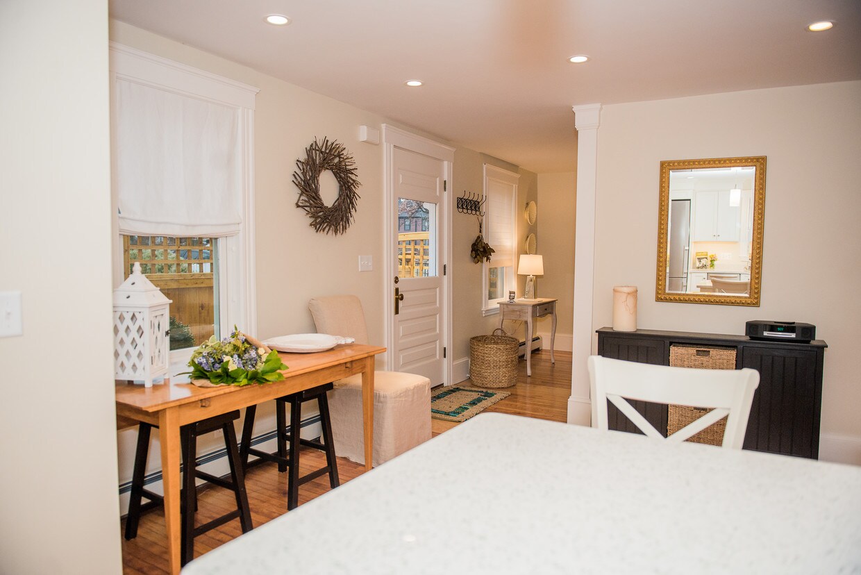 21 Summer St, Newburyport, MA 01950 House Rental in Newburyport, MA