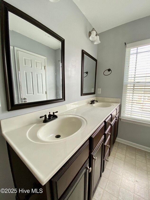 Foto del edificio - 4120 Kittrell Farms Dr