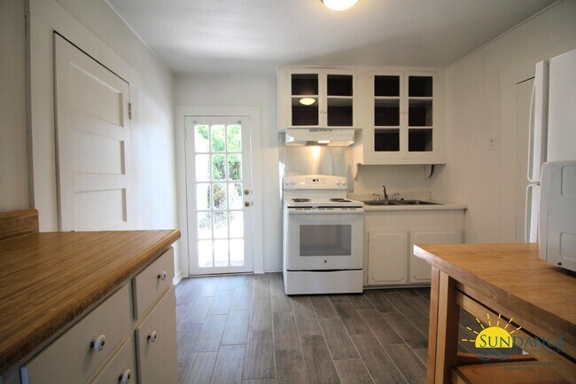 Foto del edificio - Nice 2 Bedroom Cottage in Mary Esther!