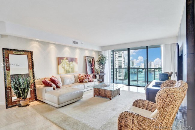 Foto del edificio - 4000 Island Blvd