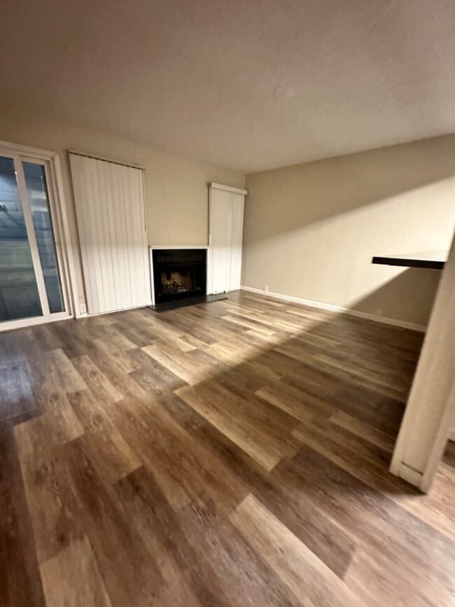 Building Photo - 290 E El Paso Ave