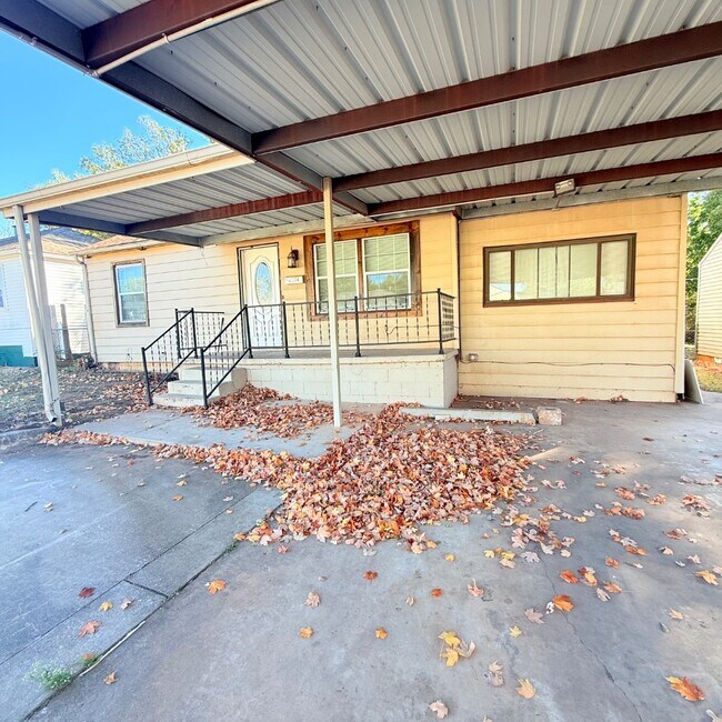 Foto del edificio - 4004 SE 25th St