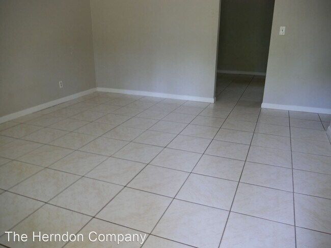 Foto del edificio - 3 br, 1.5 bath House - 201 W. Hill Street