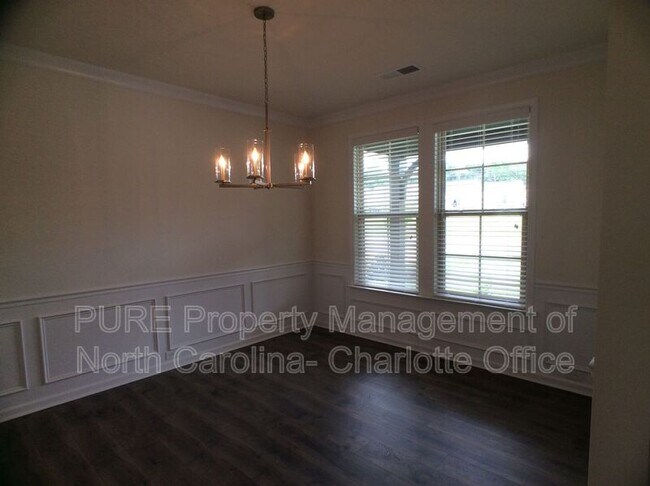 Foto del edificio - 107 Torridge Ave