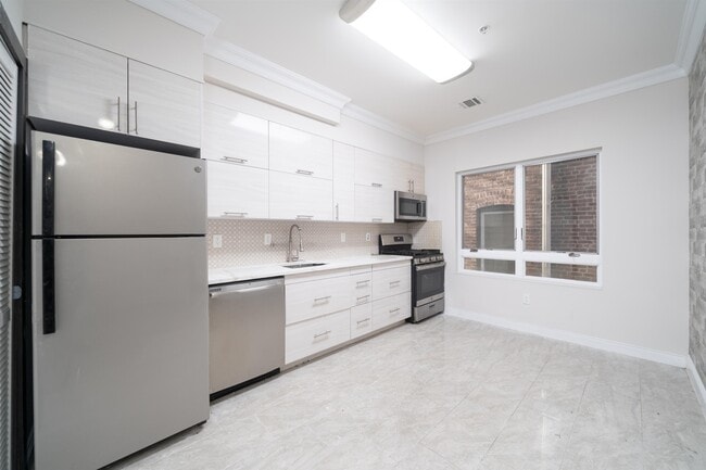 Foto del edificio - 186 Kensington Ave