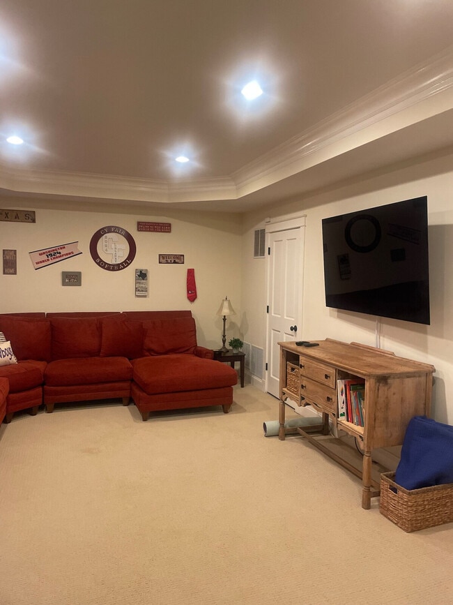 Building Photo - 642 21st St S