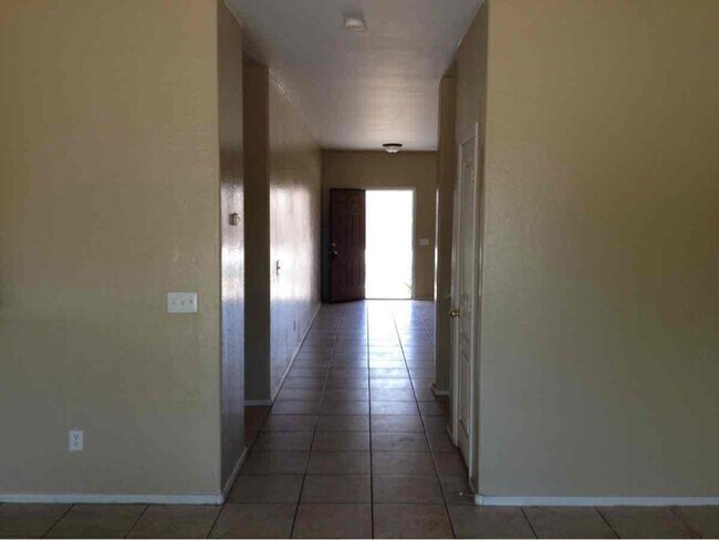 Foto del edificio - 2207 N 91st Ln