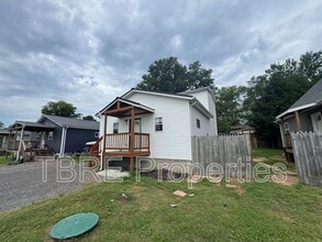Building Photo - 178 Pvt Dr 720