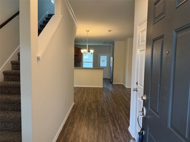 Building Photo - 15847 Smithland Dr