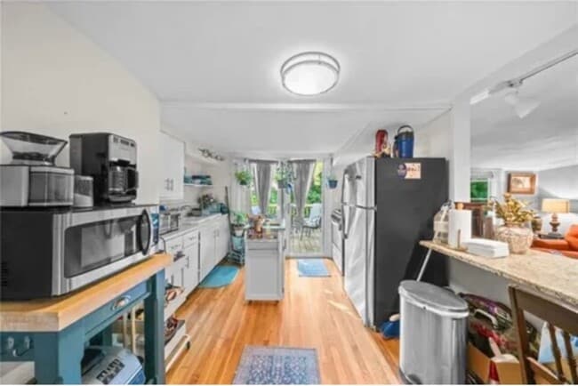 Building Photo - 22 RARITAN Ave