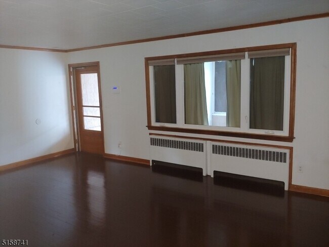 Building Photo - 720 Ramapo Valley Rd