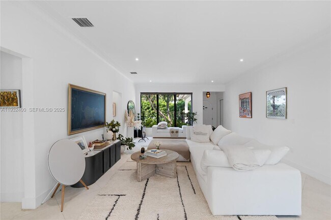 Foto del edificio - 2489 Meridian Ave