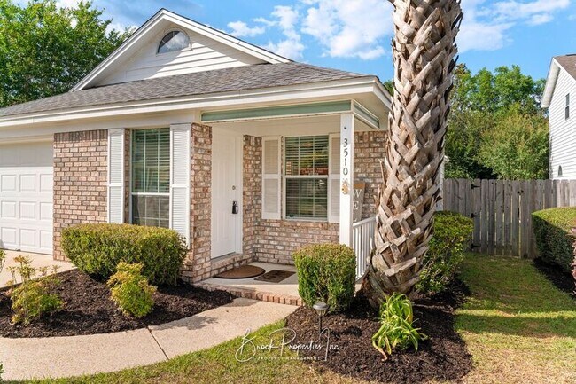 Foto del edificio - 3510 Silvertree Ln