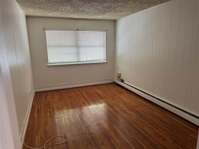Building Photo - 4037 Edson Ave
