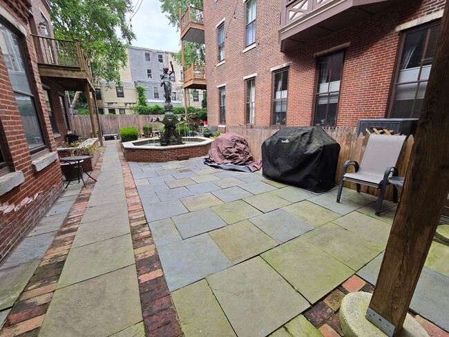 Building Photo - MUST SEE! ******BEAUTIFUL UNIQUE HUGE 1 BE...