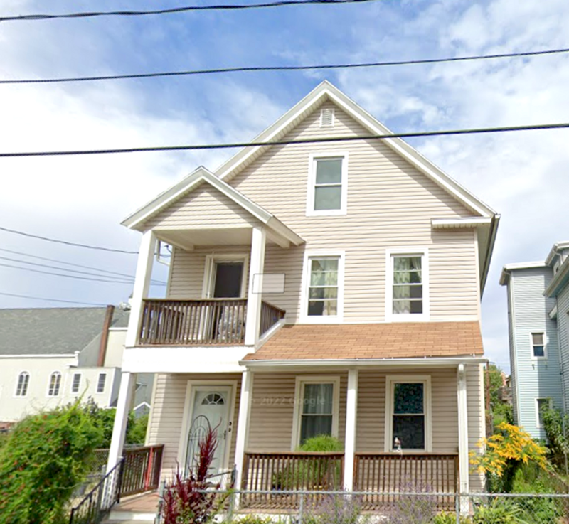 Primary Photo - 20 E School St