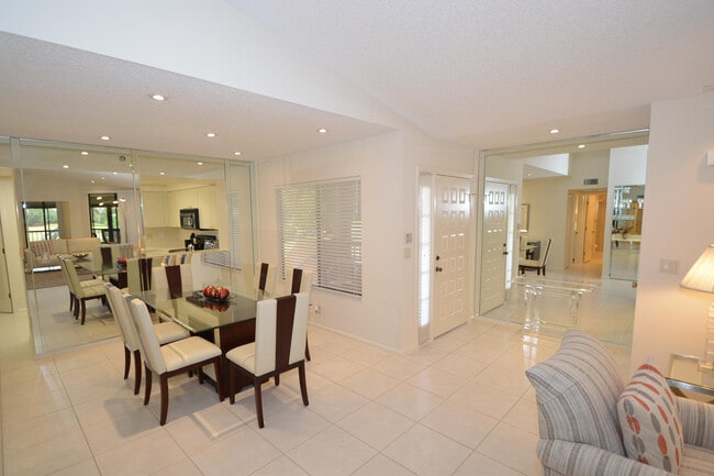Building Photo - 15302 Strathearn Dr