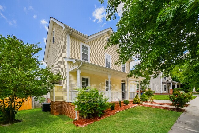 Foto del edificio - 589 Lakeside Valley Dr