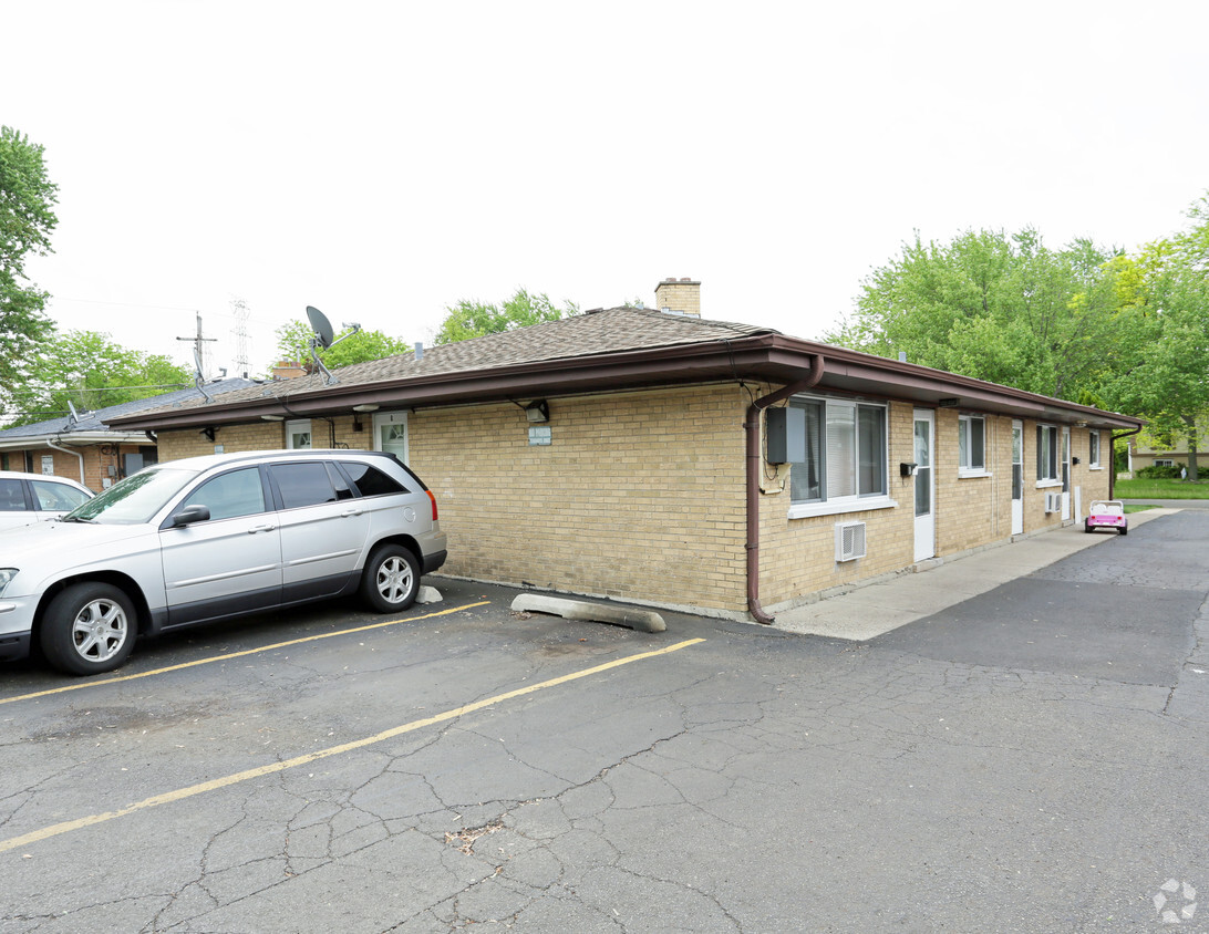 Building Photo - 188 E Lorraine Ave