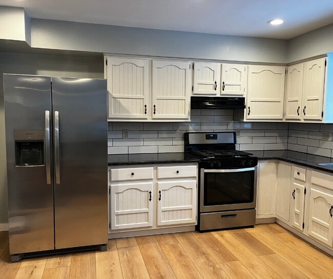 Foto del edificio - 6761 Dawn Dr