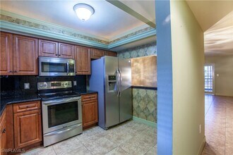 Building Photo - 2121 Collier Ave