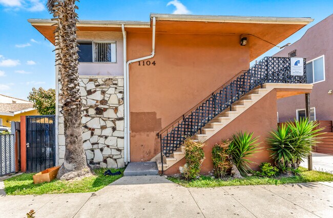 Foto del edificio - 1104 Cherry Ave