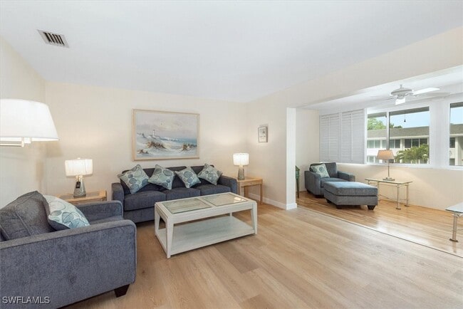 Building Photo - 1065 Gulf Shore Blvd N