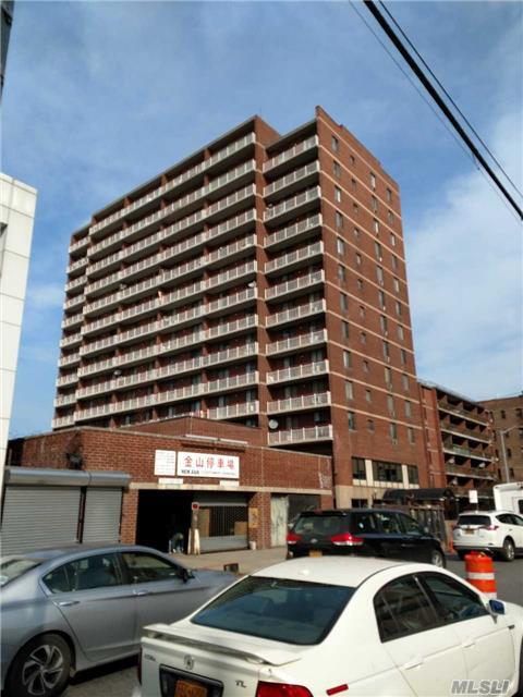 Primary Photo - 136-17 Maple Ave