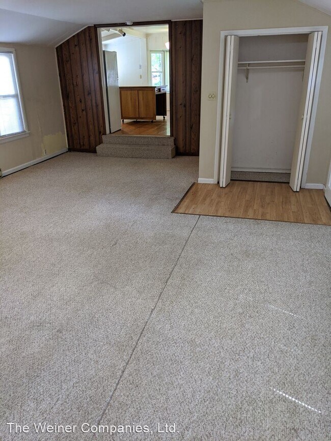 Building Photo - 3 br, 1.5 bath House - 115 W. Pennsylvania...