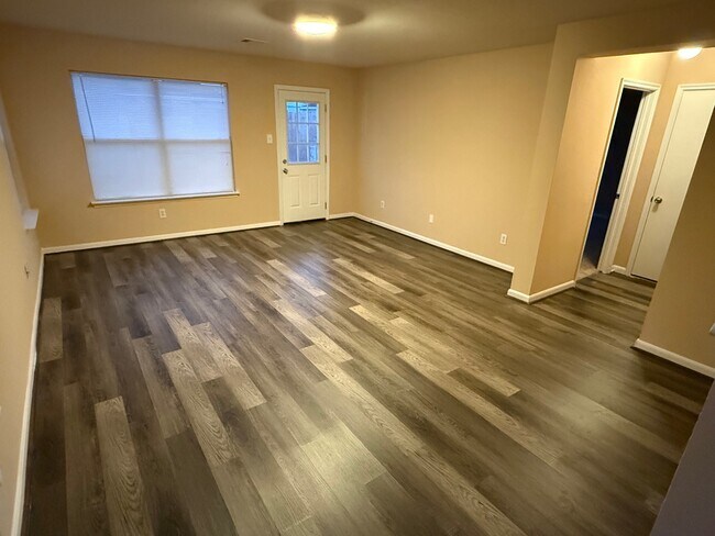 Foto del edificio - 8054 Arrington Forest Ln