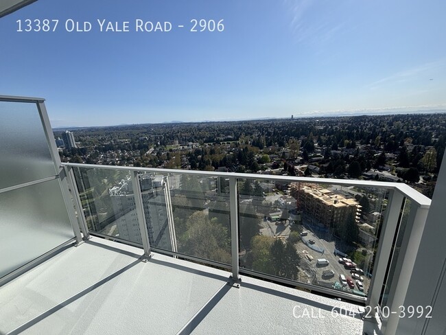 Photo du bâtiment - Condo Near SFU