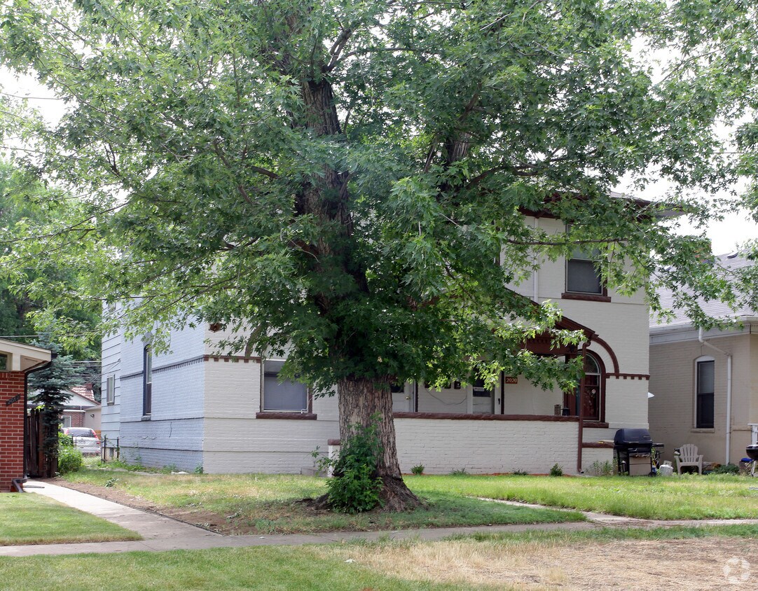 Building Photo - 2018 S Columbine St
