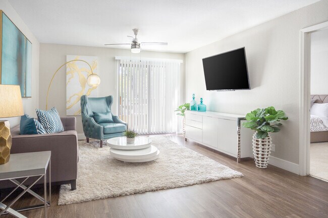 Foto del edificio - 3315 San Agustin Ave