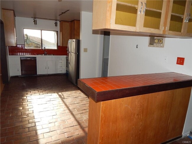 Foto del edificio - 2795 Temple Hills Dr