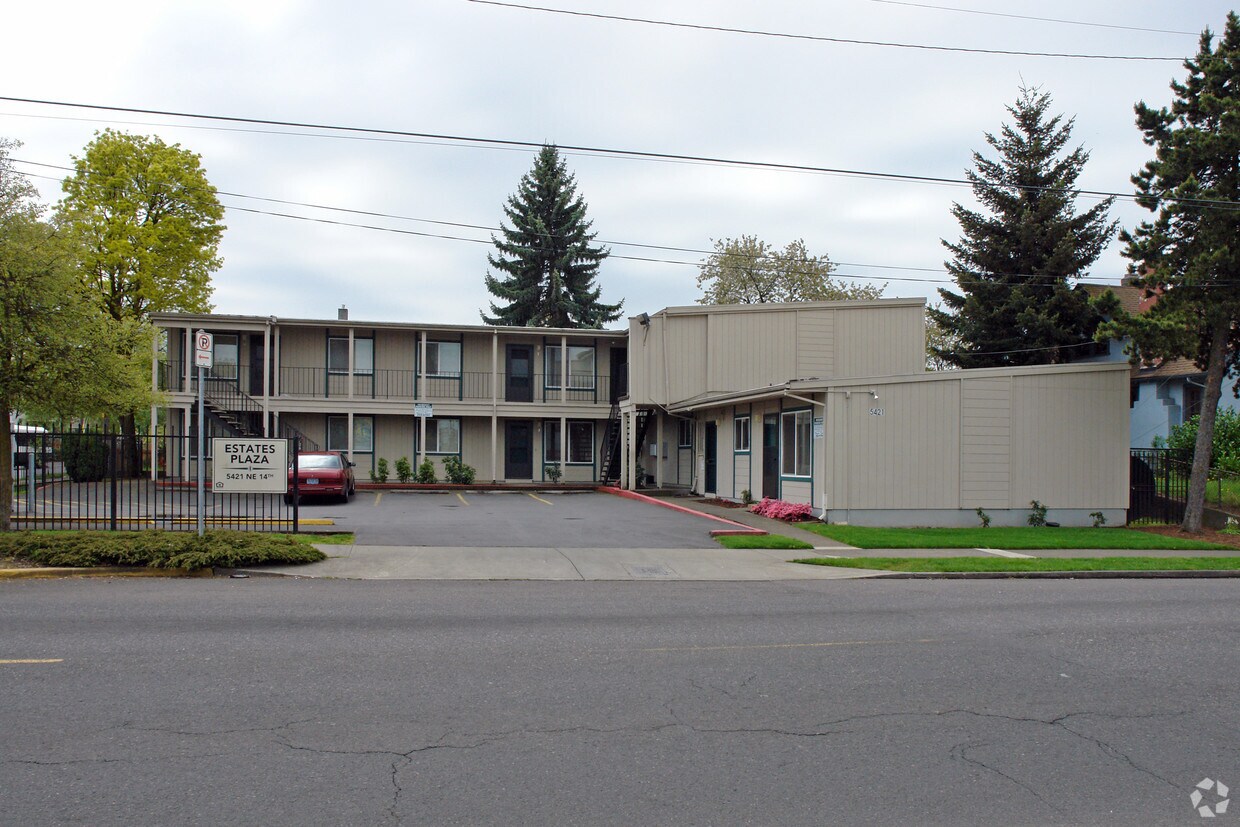 Primary Photo - estates plaza